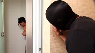 Bored housewife Diamond Kitty gets some dick while her husband is at work