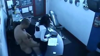 Gym Coach gives Hot Receptionist a Free Lesson