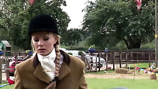 Carlona de Lys is a blonde who loves Ben's aged cock