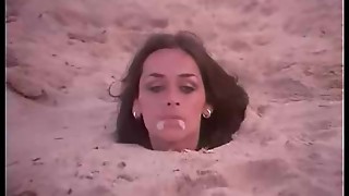 Delightful head gives head at the beach!